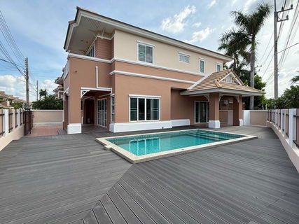 รูปภาพ For rent: 3 bedroom, 3 bathroom single house with swimming pool: 🔥 40,000 🔥 𝗚𝗿𝗮𝗻𝗱 𝗠𝗮𝗻𝗲𝗲𝗿𝗶𝗻 𝗦𝗮𝗺𝗺𝘂𝗸 📍𝗕𝗮𝗻𝗴𝘀𝗮𝗲𝗻