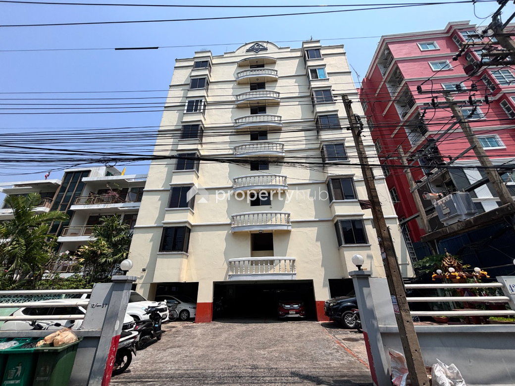 Project 42 Condominium Picture - 1/5