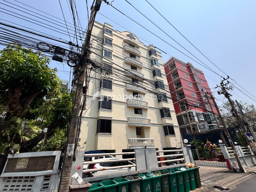 Project 42 Condominium Picture - 2/5