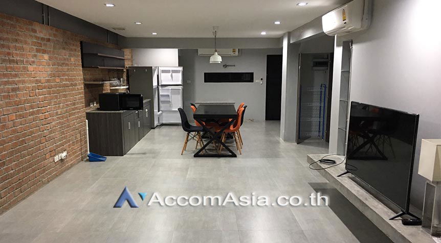 รูป 🔼🔽 AccomA 📩 Pet friendly 3 BR Townhouse in Khlong Ton Nuea (AA27774) - รูปที่ 1/16