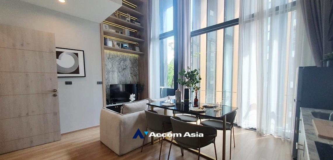 picture 🔼🔽 AccomA 📩 Pet friendly 4 BR Townhouse @Luxury Style in Prime Location (AA32360) - 2/15