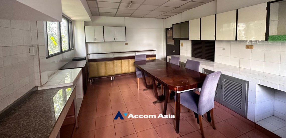 picture 🔼🔽 AccomA 📩  3 BR House in Khlong Ton Nuea (1716395) - 5/12