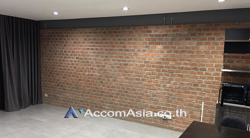 รูป 🔼🔽 AccomA 📩 Pet friendly 3 BR Townhouse in Khlong Ton Nuea (AA27774) - รูปที่ 2/16