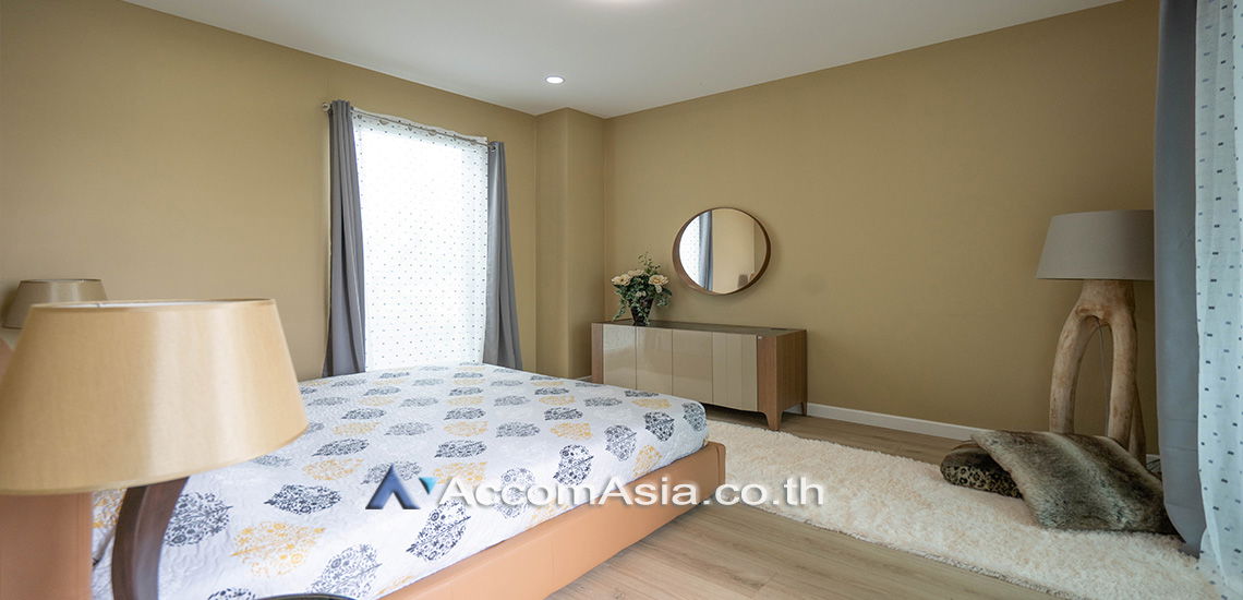 picture 🔼🔽 AccomA 📩 Pet friendly,Private Swimming Pool,Huge Terrace 5 BR House in Phra Khanong Nuea (AA19942) - 17/20