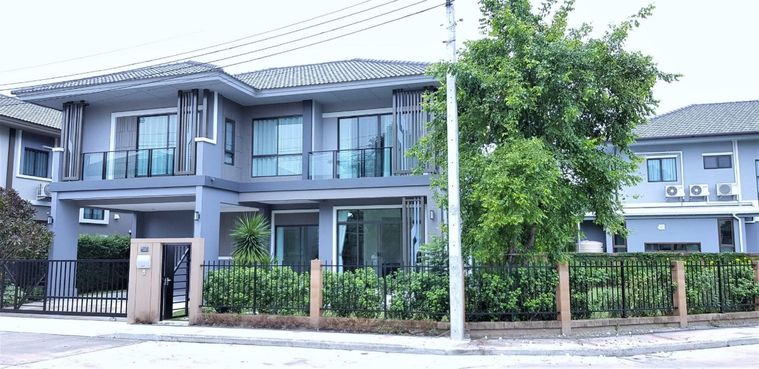 3-bed house for sale, 216 sqm, 100 sq wah, The Plant Exclusique Phatthanakan 38