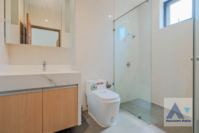 รูป 🔼🔽 AccomA 📩 Garden 4 BR House in Khlong Ton Nuea (6002301) - รูปที่ 13/20
