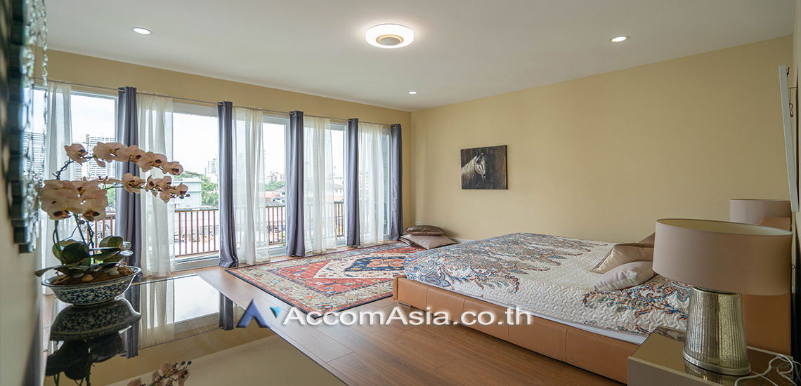picture 🔼🔽 AccomA 📩 Pet friendly,Private Swimming Pool,Huge Terrace 5 BR House in Phra Khanong Nuea (AA19942) - 15/20