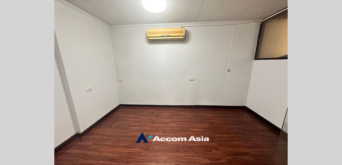 picture 🔼🔽 AccomA 📩  3 BR House in Khlong Ton Nuea (1716395) - 10/12