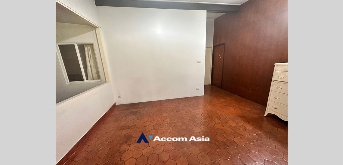 picture 🔼🔽 AccomA 📩  3 BR House in Khlong Ton Nuea (1716395) - 9/12