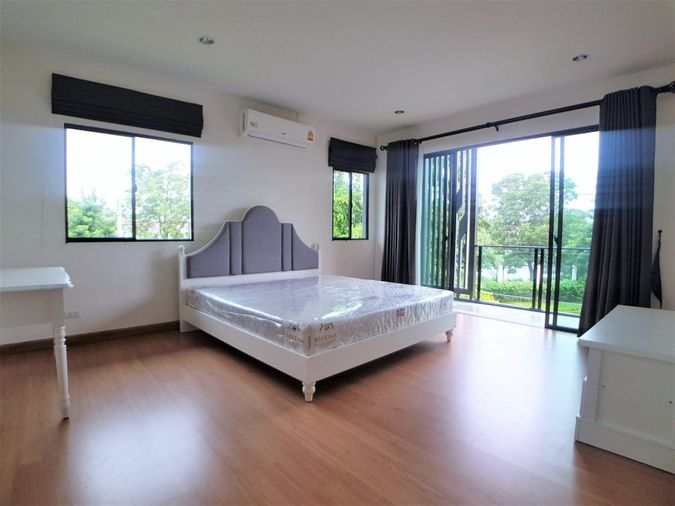 3-bed house for sale, 216 sqm, 100 sq wah, The Plant Exclusique Phatthanakan 38