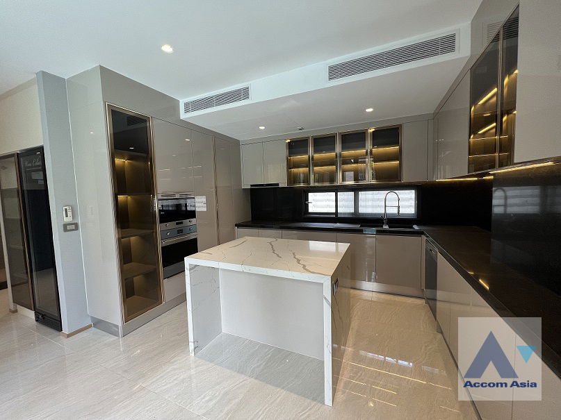 picture 🔼🔽 AccomA 📩 Luxury Modern Pool Villa with Full Glass and Natural Finish (AA34992) - 11/20