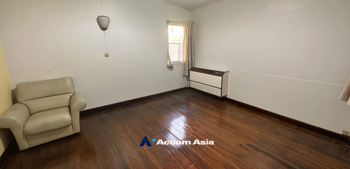 picture 🔼🔽 AccomA 📩  3 BR House in Khlong Ton Nuea (1716395) - 6/12