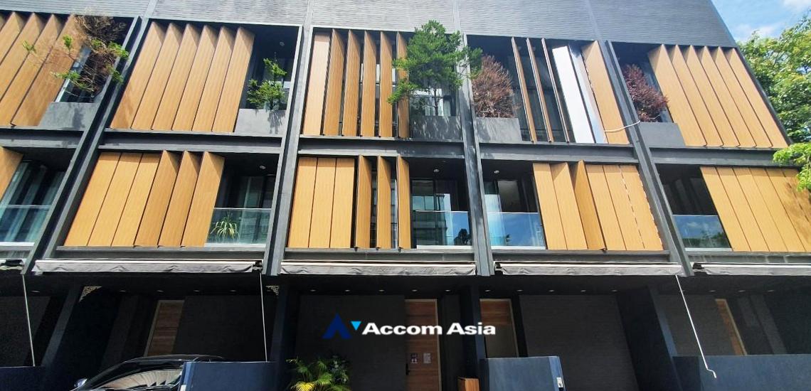 picture 🔼🔽 AccomA 📩 Pet friendly 4 BR Townhouse @Luxury Style in Prime Location (AA32360) - 1/15