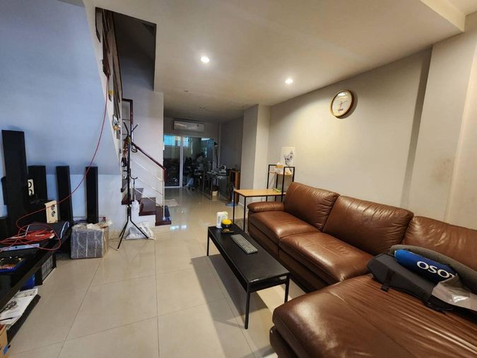 3-bed townhouse for rent, 176 sqm, 17 sq wah, Thanapat Haus Sathorn - Narathiwas