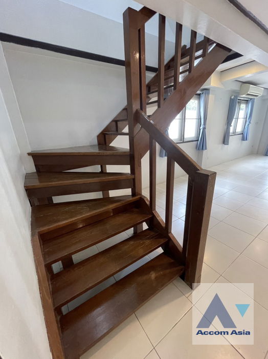 picture 🔼🔽 AccomA 📩  3 BR House in Thung Maha Mek (AA38058) - 8/12