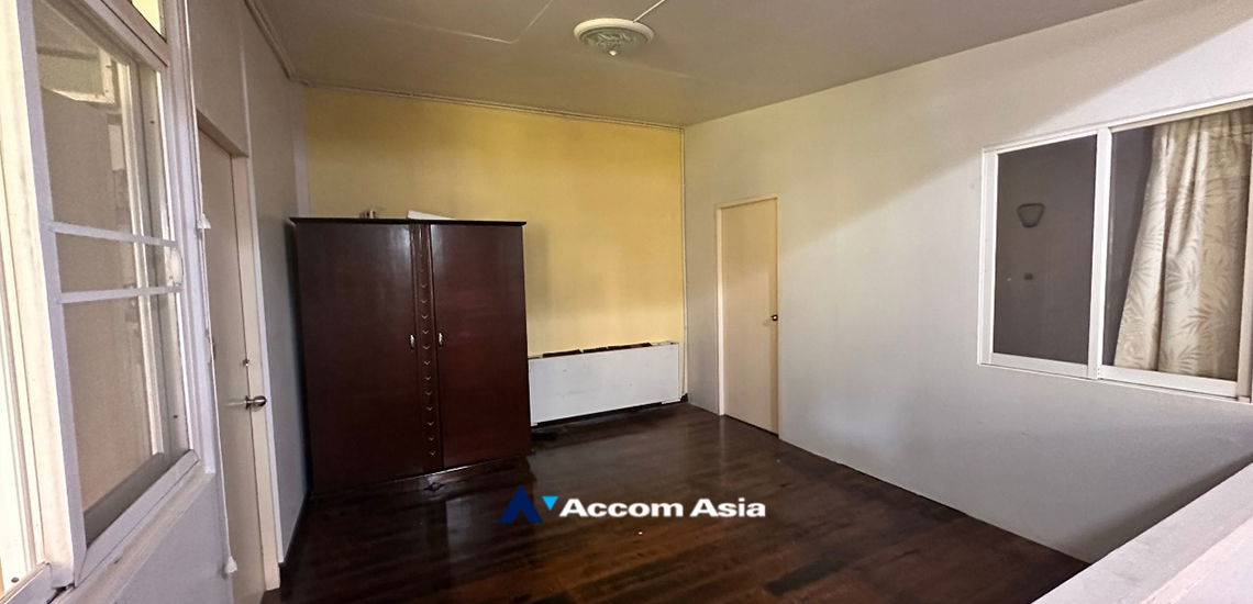 picture 🔼🔽 AccomA 📩  3 BR House in Khlong Ton Nuea (1716395) - 8/12