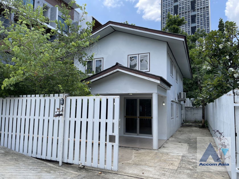 picture 🔼🔽 AccomA 📩  3 BR House in Thung Maha Mek (AA38058) - 2/12