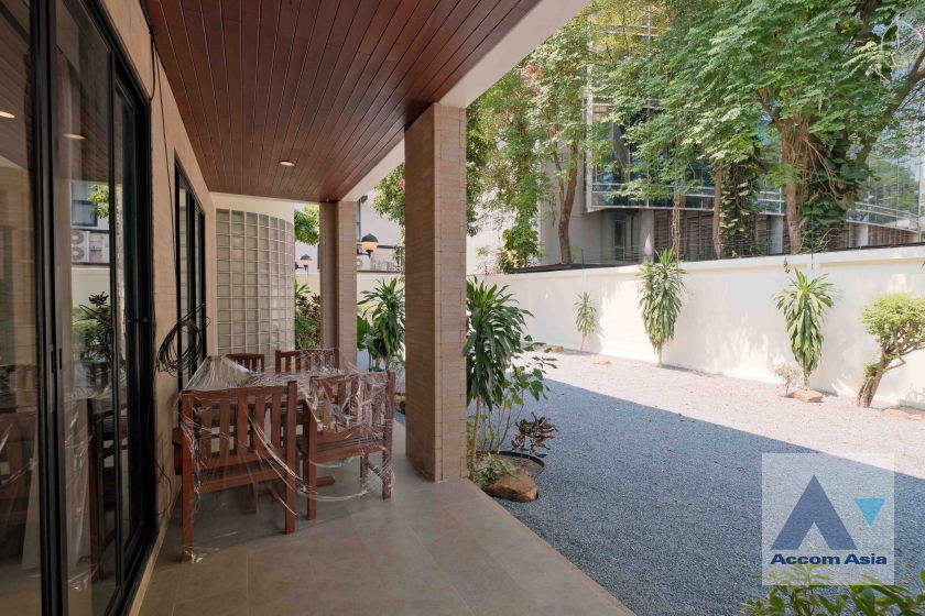 รูป 🔼🔽 AccomA 📩 Garden 4 BR House in Khlong Ton Nuea (6002301) - รูปที่ 12/20
