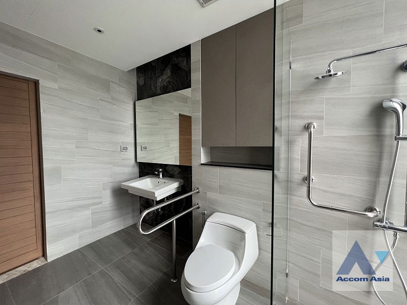 picture 🔼🔽 AccomA 📩 Luxury Modern Pool Villa with Full Glass and Natural Finish (AA34992) - 20/20