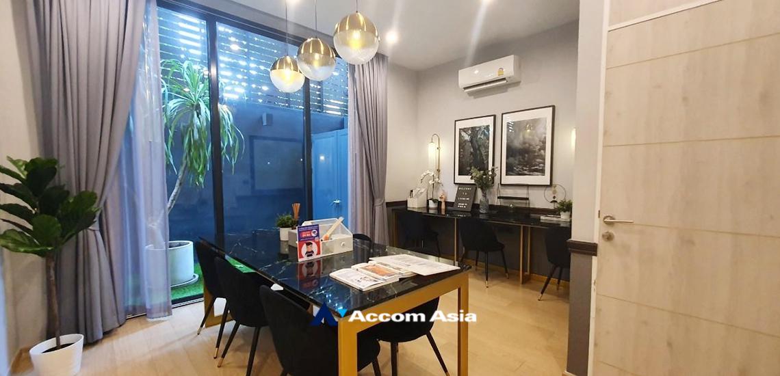 picture 🔼🔽 AccomA 📩 Pet friendly 4 BR Townhouse @Luxury Style in Prime Location (AA32360) - 5/15