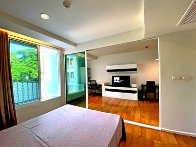 Condos for sale : Focus On Saladaeng【𝐒𝐄𝐋𝐋 & 𝐑𝐄𝐍𝐓】🔥Hide warmth in an exclusive location! Airy, comfortable room, low-rise condo.🔥 Contact Line ID: @hacondo