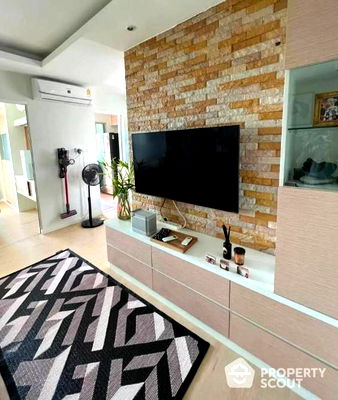 Condos for sale : 1-BR Condo at Lumpini Place Rama 9–Ratchada near MRT Phra Ram 9 (ID 2071049)