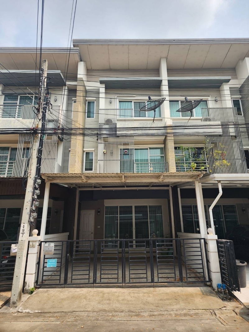 ขายทาวน์โฮม : ขายทาวน์โฮม 3 ชั้น หมู่บ้านทาวน์อเวนิว พระราม 9 - ศรีนครินทร์ ตกแต่ง ต่อเติมพร้อมอยู่