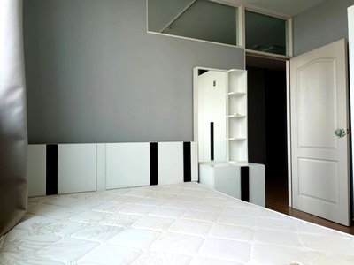 คอนโดให้เช่า : 💥 เช่า!! คอนโด Bliz Condominium Rama 9 - Hua Mak แบบ 1 นอน 1 ห้องทำงาน ขนาด 43 ตรม. ชั้น 7 ราคา 10,000 บ เครื่องใช้ไฟฟ้าครบ