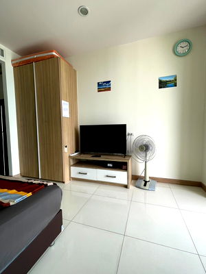 Condos for sale Bang Lamung Hospital : For sale Condo Riviera Wongamat Foreign quota (S03-2001)