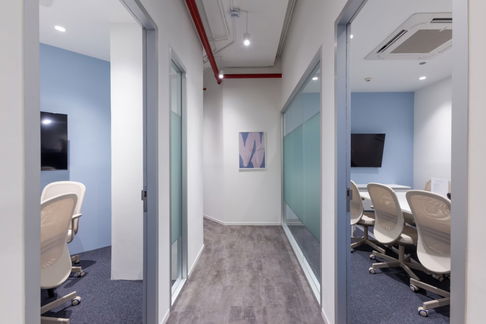  Office for rent on SV City building, Rama 3, with surrounding river view, promotes relaxed working, supports all needs of office workers.