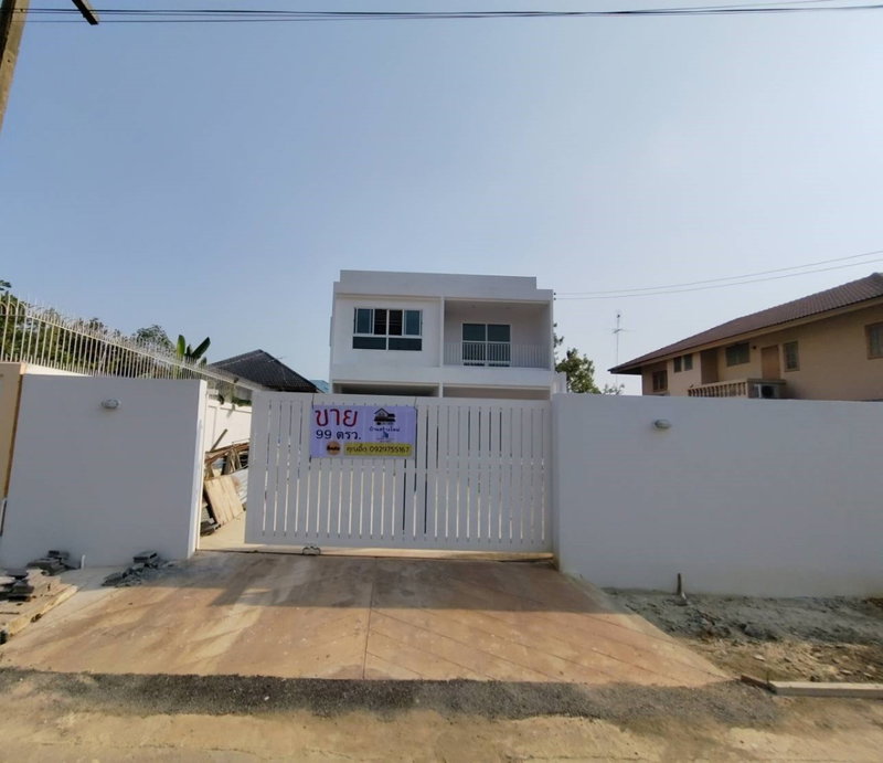 Houses for sale : For sale: 2-story detached house in Muang Ek Village, near the Red Line BTS, Lak Hok Station. Affordable price, land area of 99.1 sq.w.