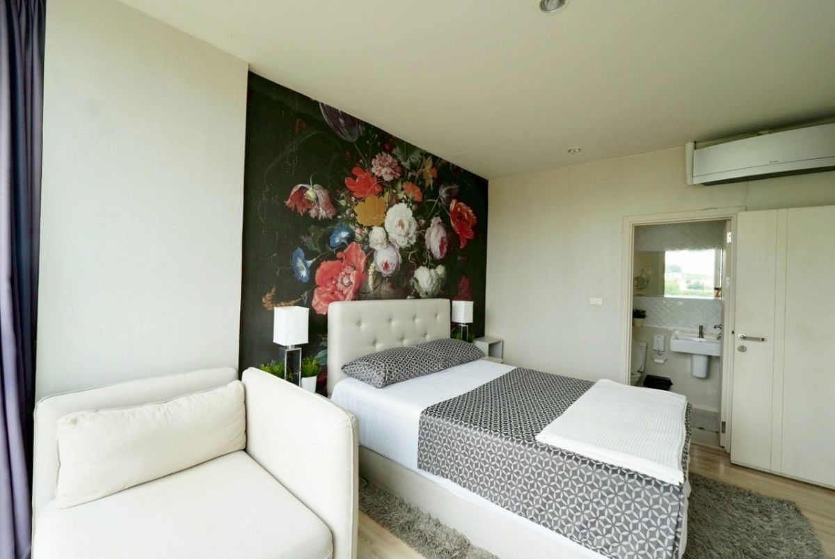 picture The Base Downtown For Sell WR-03096 - 8/16