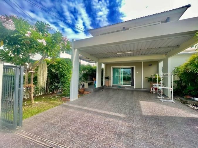For rent: Grand Valley Twin House (Nong Mon-Bangsaen Bypass) Ready to move in: 3 bedrooms, 3 bathrooms, near Bangsaen Beach