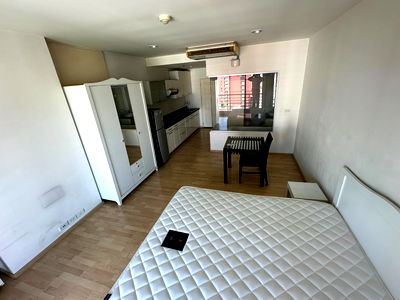 เช่าคอนโด BTS อารีย์ : คอนโดมิเนียม Noble Lite ให้เช่า