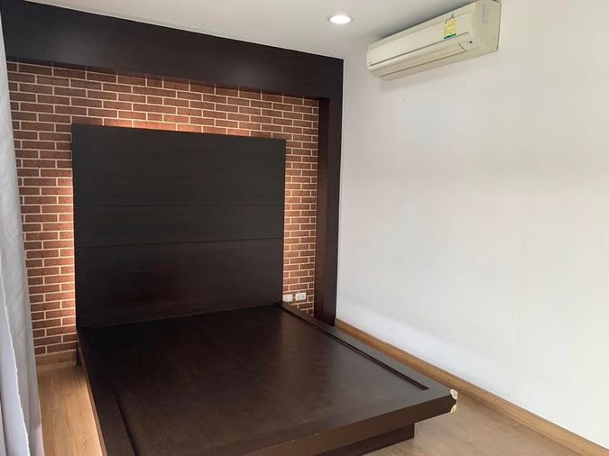 ให้เช่าทาวน์โฮม 3 ห้องนอน 200 ตร.ม. 24 ตร.ว. บ้านกลางเมือง เอสเซ้นส์ สาทร - ตากสิน 2