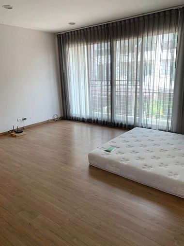 ให้เช่าทาวน์โฮม 3 ห้องนอน 200 ตร.ม. 24 ตร.ว. บ้านกลางเมือง เอสเซ้นส์ สาทร - ตากสิน 2