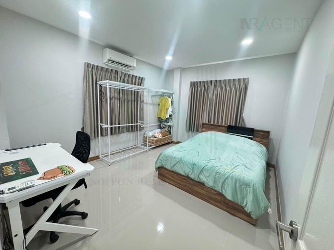 ให้เช่าบ้านเดี่ยว 4 ห้องนอน 140 ตร.ม. 122 ตร.ว. บ้านลลิล วัชรพล