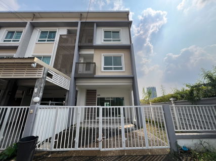 ขายทาวน์โฮม 3 ชั้น เดอะริชบิสโฮม สุขุมวิท105