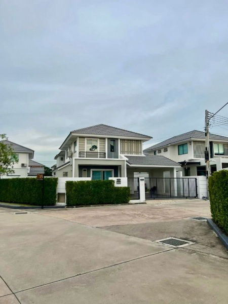 Houses for rent : Single house for rent in Bang Lamung, Life in the Garden Village, Rong Po-Motorway, Chonburi