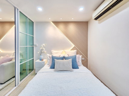 Fully furnished condo ready to move in, Regent Home 6/1 project, installment starts at 4,000 baht, bring your bag and bring your girlfriend!