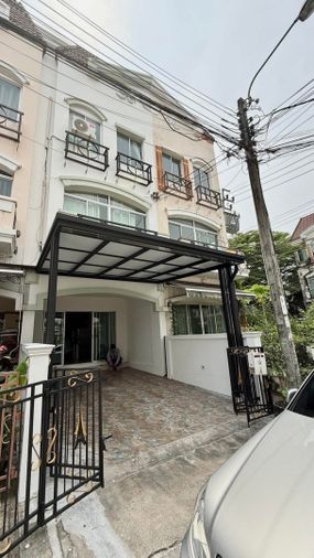 ให้เช่าทาวน์โฮม 3 ห้องนอน 131 ตร.ม. บ้านกลางเมือง เดอะ ปารีส พระราม 9-รามคำแหง