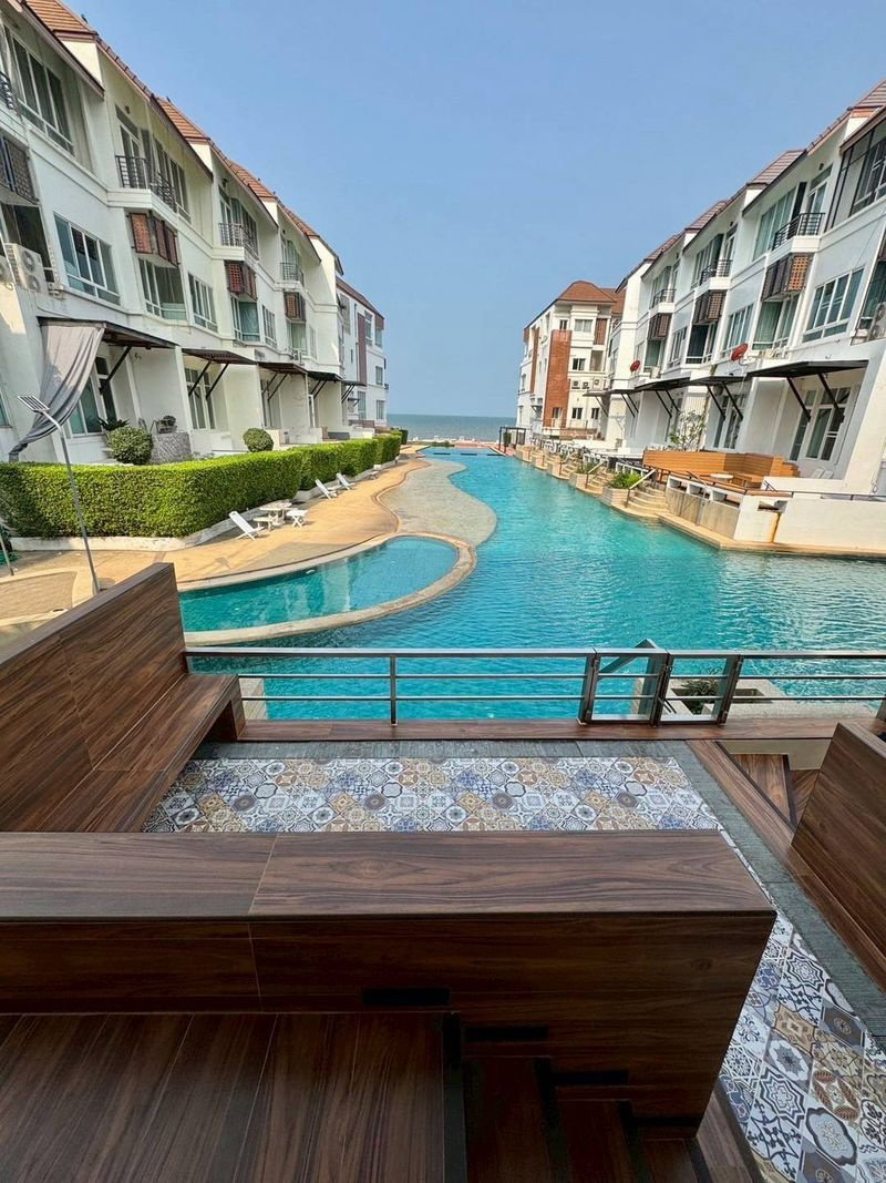 ทาวน์โฮมให้เช่า : ให้เช่า : Beach Front โครงการเฮอริเทจ : 3 ห้องนอน 5 ห้องน้ำ 2 ห้องครัว