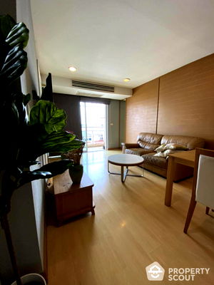 Condos for sale วิทยาลัยเซนต์หลุยส์ : 2-BR Condo at The Bangkok Narathiwas Ratchanakarint Condominium in Thung Wat Don (ID 408118)