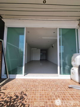 2-BR Townhouse in Nong Kae (ID 2082228)