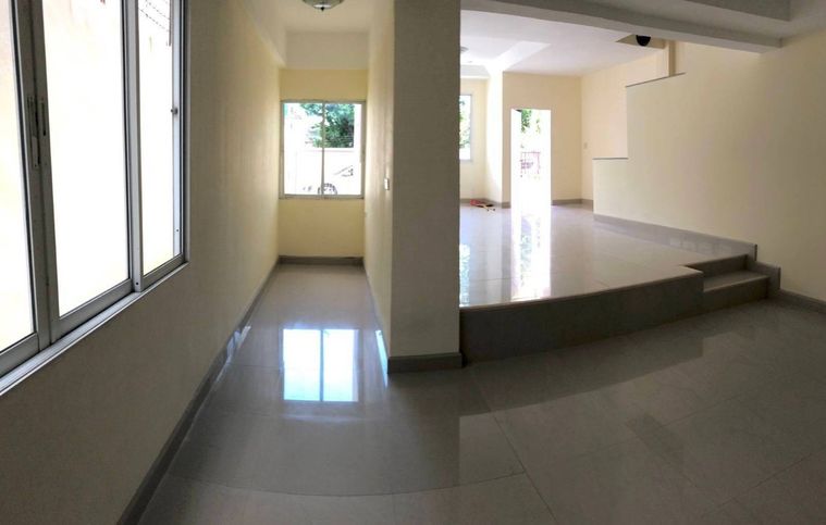 3-bed home office for sale, 420 sqm, 35 sq wah, Phra Khanong