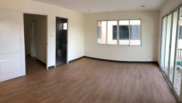 3-bed home office for sale, 420 sqm, 35 sq wah, Phra Khanong