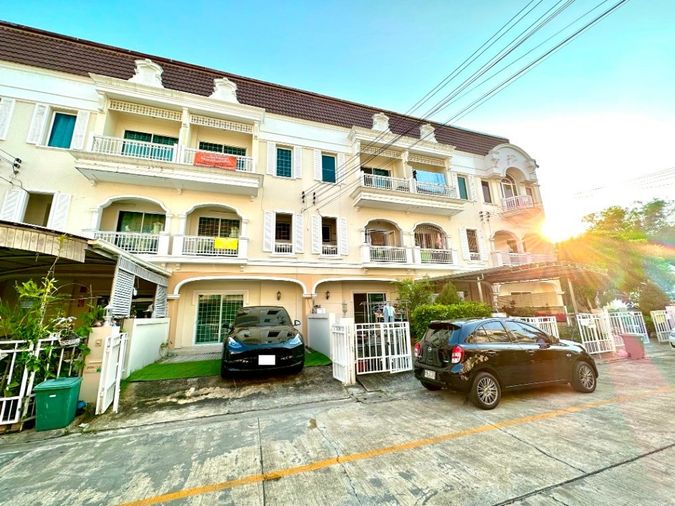 3-bed townhouse for rent, 167 sqm, 18.8 sq wah, The Metro Sathorn - Kanlapaphruek