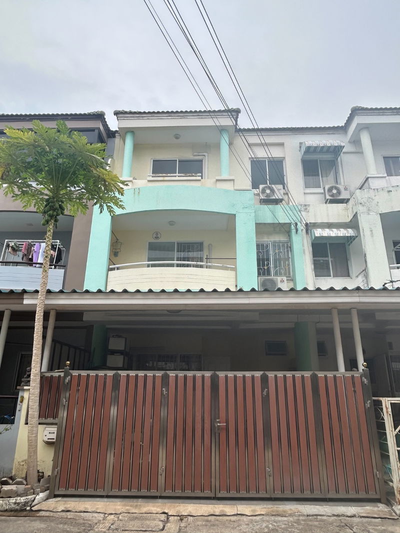 ขายทาวน์โฮม : ขายทาวน์เฮาส์ 3 ชั้นหมู่บ้านมายโฮมทาวน์ เทพารักษ์ กม.1 21 ตารางวา