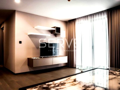 Condos for rent : 2 Beds with Bathtub Modern Style  Fully furnished  Next to BTS National Stadium 120 m. & Siam Paragon  @  Klass Condo Siam