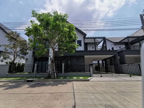 บ้านเดี่ยวให้เช่า :  เช่า | RENT ] HBN0093 📍บ้านเดี่ยว เซนโทร บางนา  📍( Centro Bangna ) 